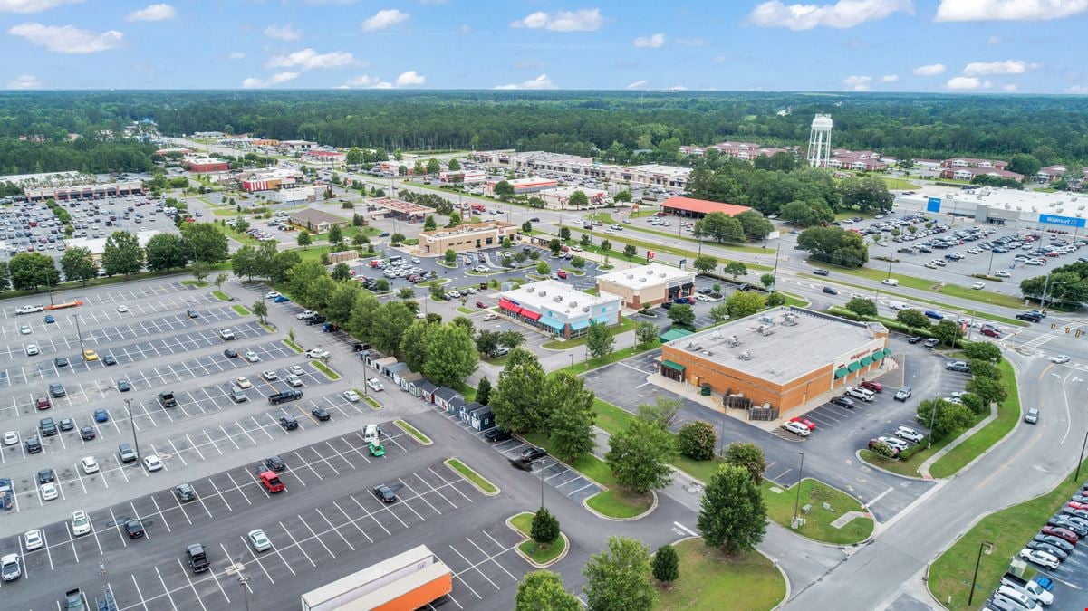 3,617 SF Retail Space | Anchored by Lowes | 36.2K VPD