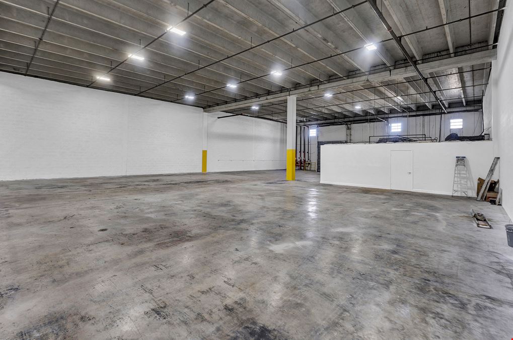 9106 NW 105th Way - 10,000 SF