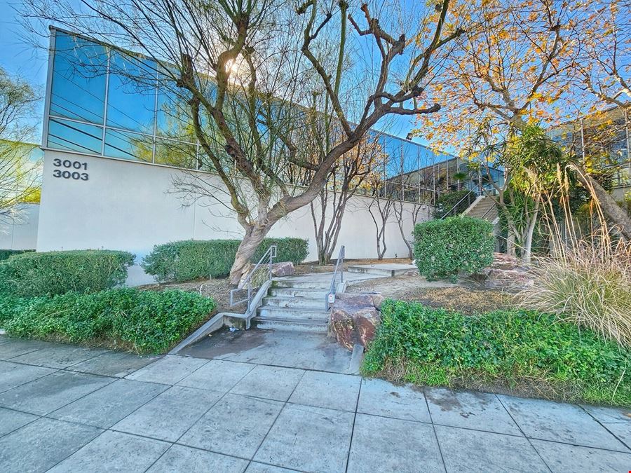 3001 N San Fernando Blvd
