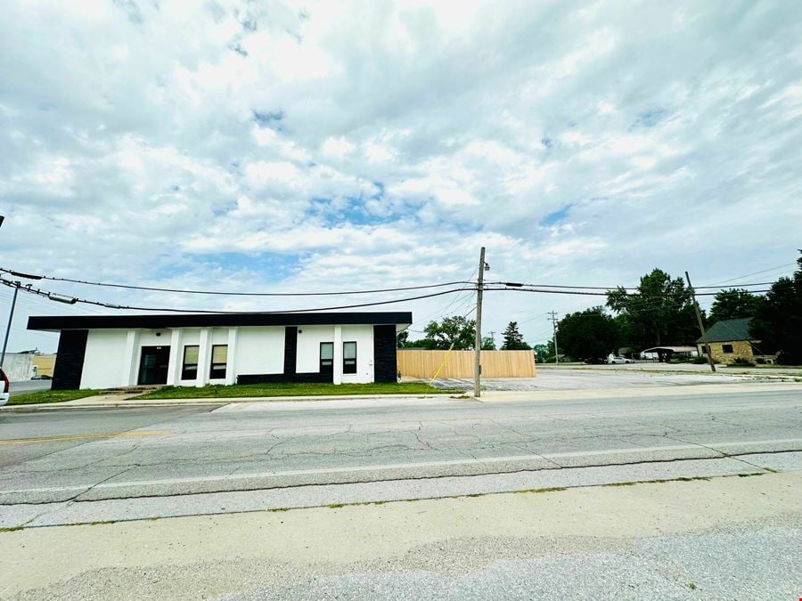 6,600 SF Office/Retail Space