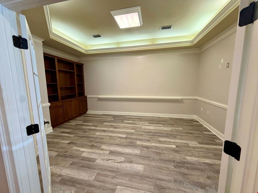 1618 Mahan Center Blvd., Suite 103