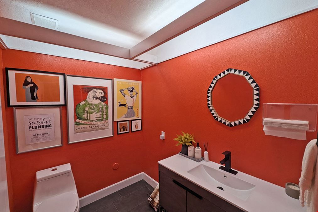 STAND-ALONE PROFESSIONAL OFFICE BUILDING | TUSTIN - NEAR IRVINE