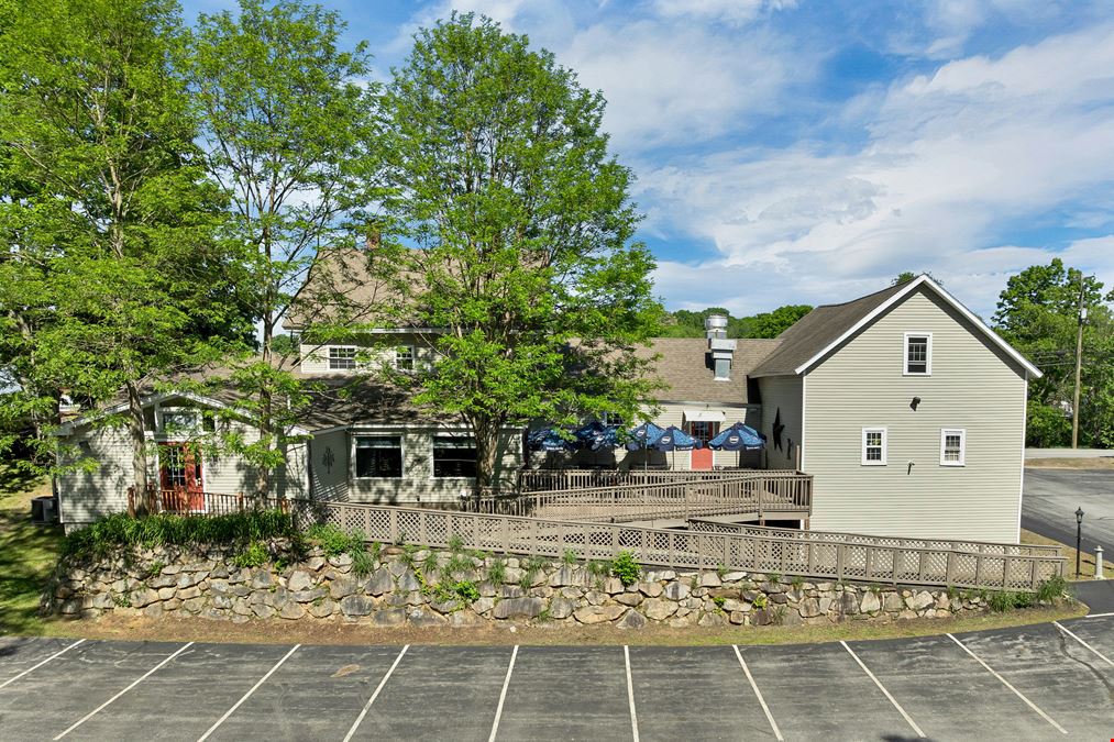 41 Park Street- TURNKEY RESTAURANT W/ REAL ESTATE