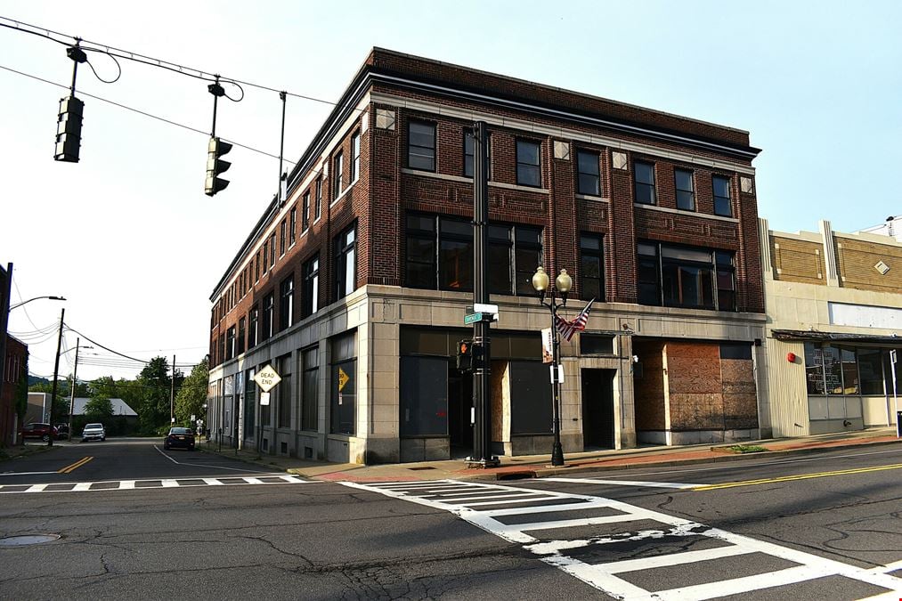 257 Main St