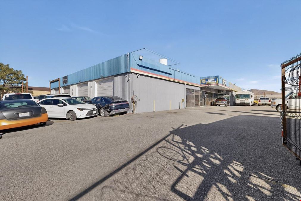 OWNER FINANCING AUTO WAREHOUSE WITH FF&E INCLUDED