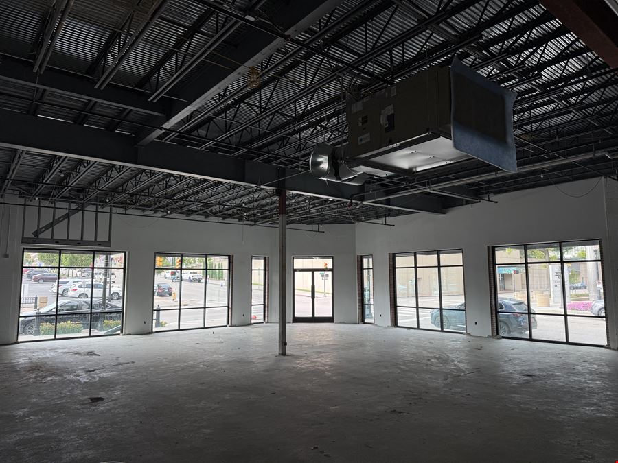 201 E 2nd St - Mixed Use