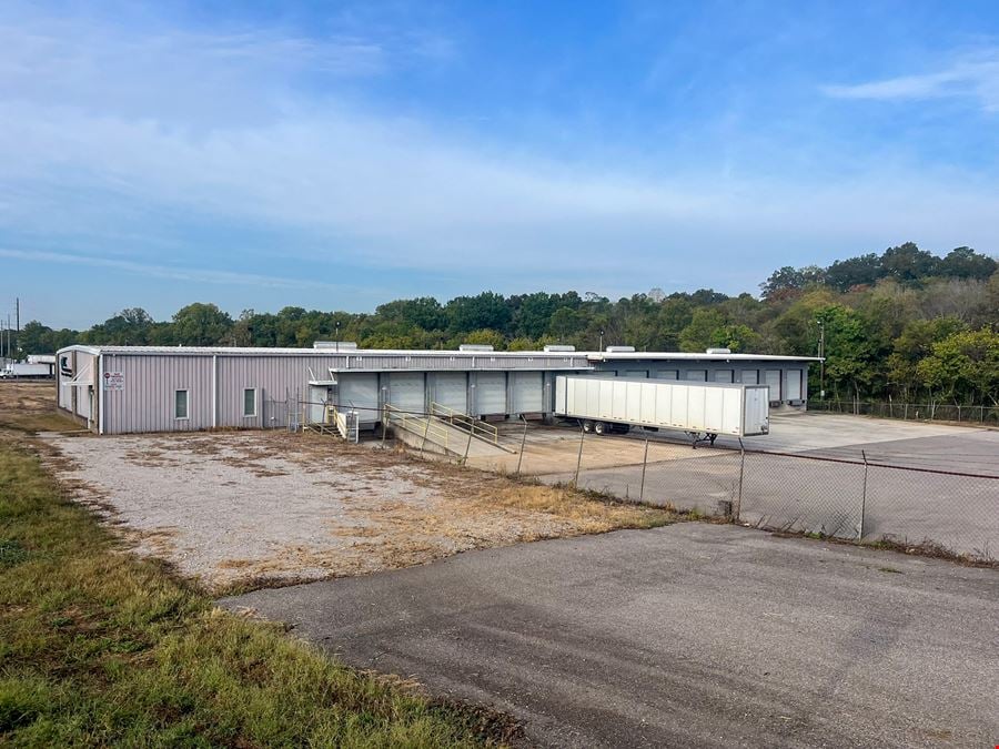 Cross Dock Facility with Yard