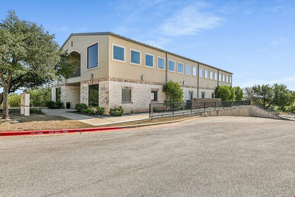 7 Lakeway Centre CT
