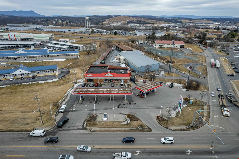 FOR LEASE – New End-Cap Retail Space | 2,006 SF | High Traffic Location