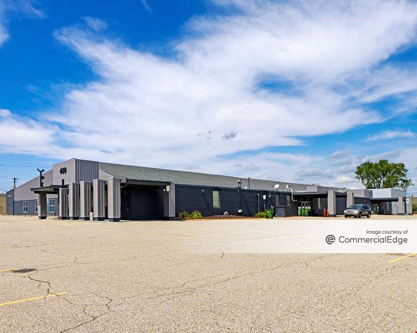 400 West Maple Road