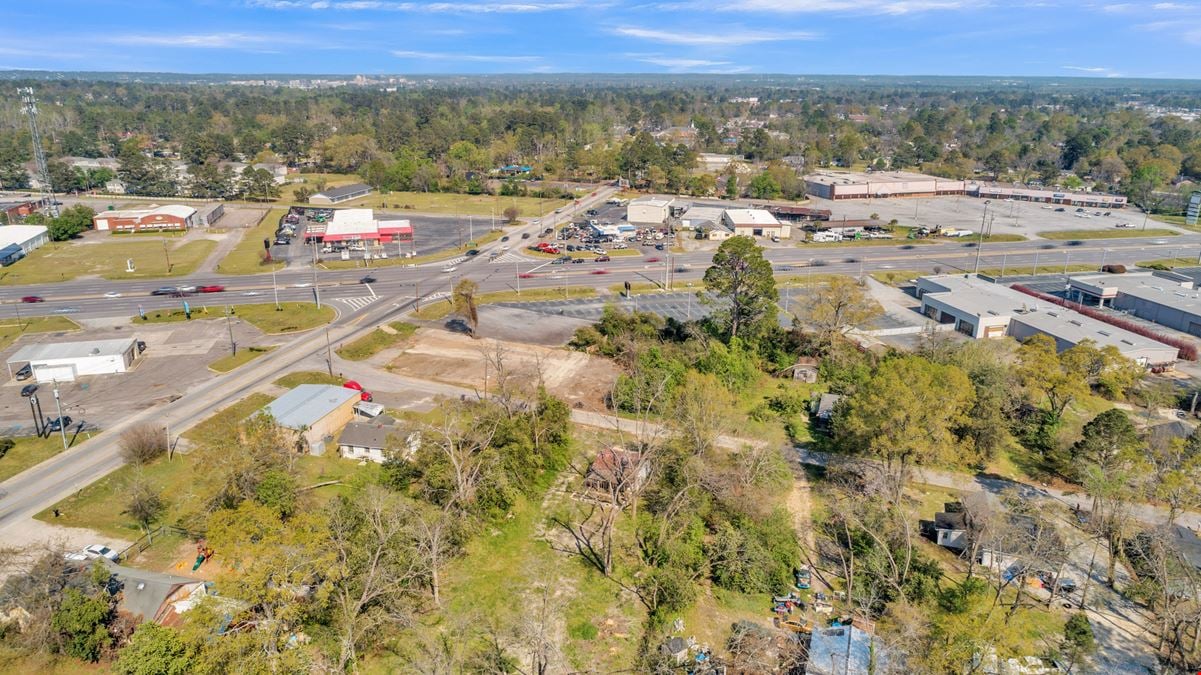 ±1.65 Acre Signalized Corner