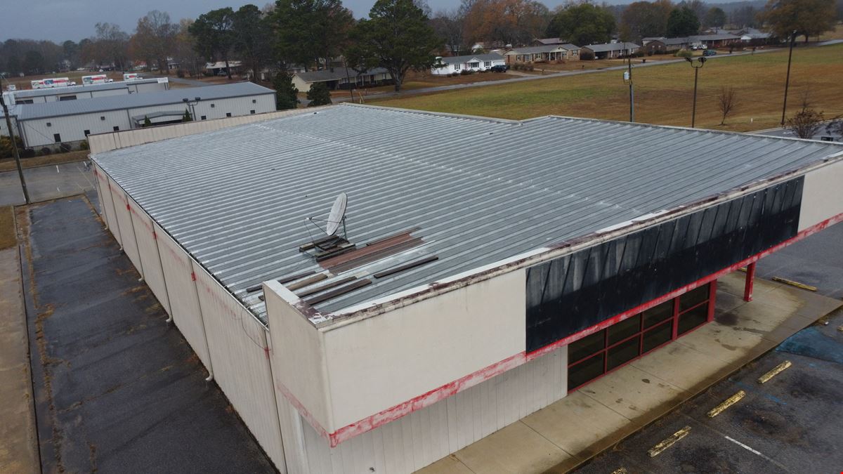 Former Advance Auto Parts Available