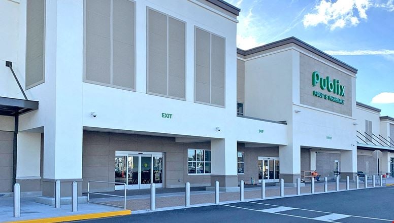 Preview of Retail space for Rent at 801-949 E. Bloomingdale Ave.