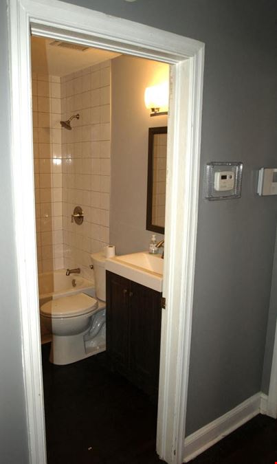 2433 Ventura Pl