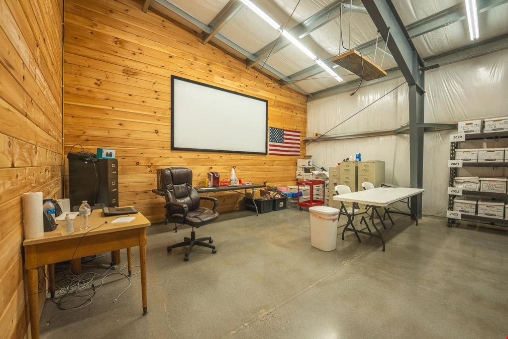 Barnett's Guns & Indoor Range