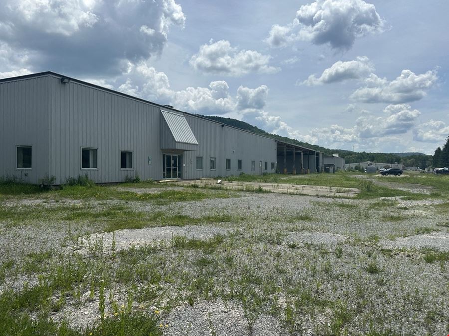 58,798+/- SF Industrial Site consist of 3 Bldgs.