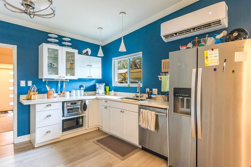 Bar and Property for Sale - Point Loma  2820-2830 Lytton Street San Diego, CA 92110