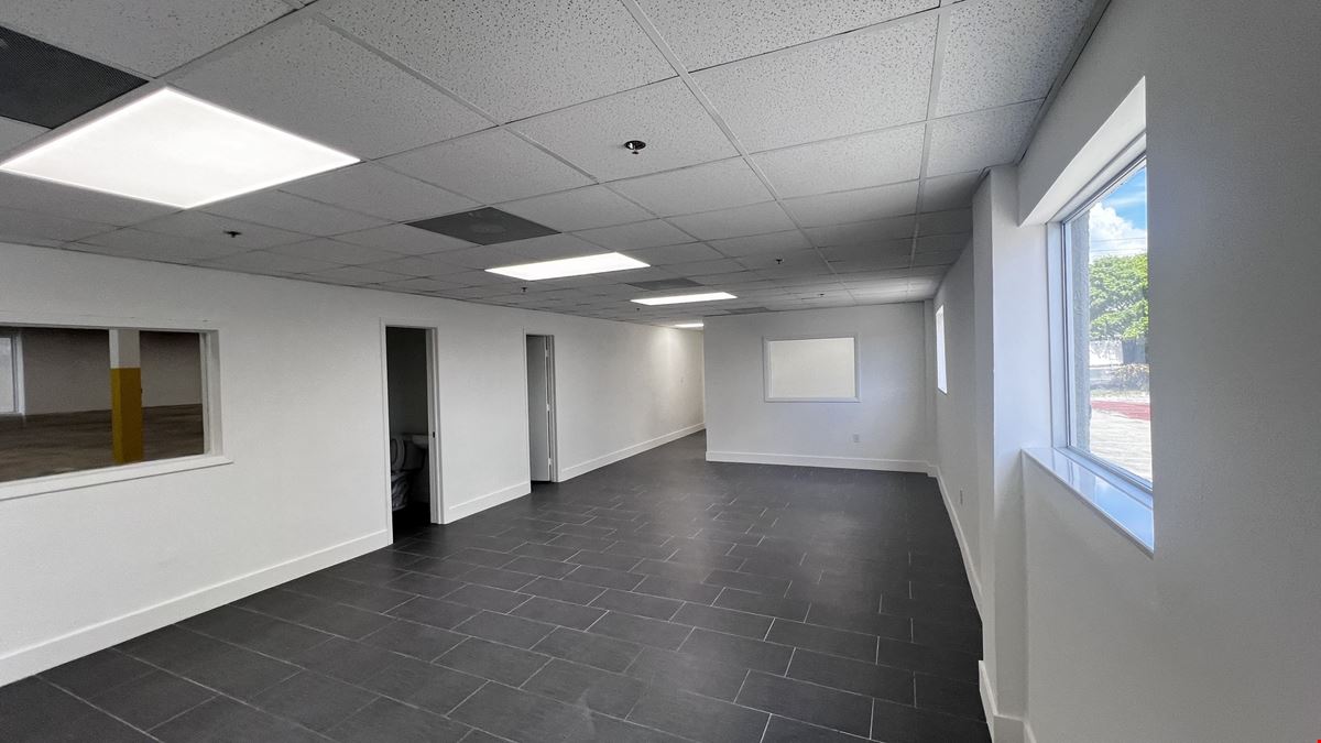 9262 NW 101st Street - 30,000 SF