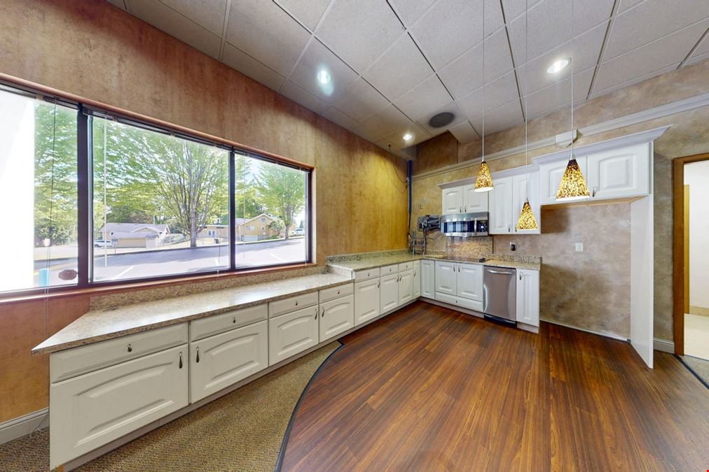 2607 Martin Way
