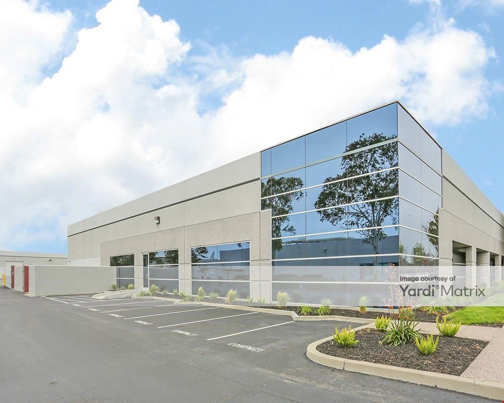 Prologis Park Bayside - 3100-3178 & 3200-3288 Laurelview Court