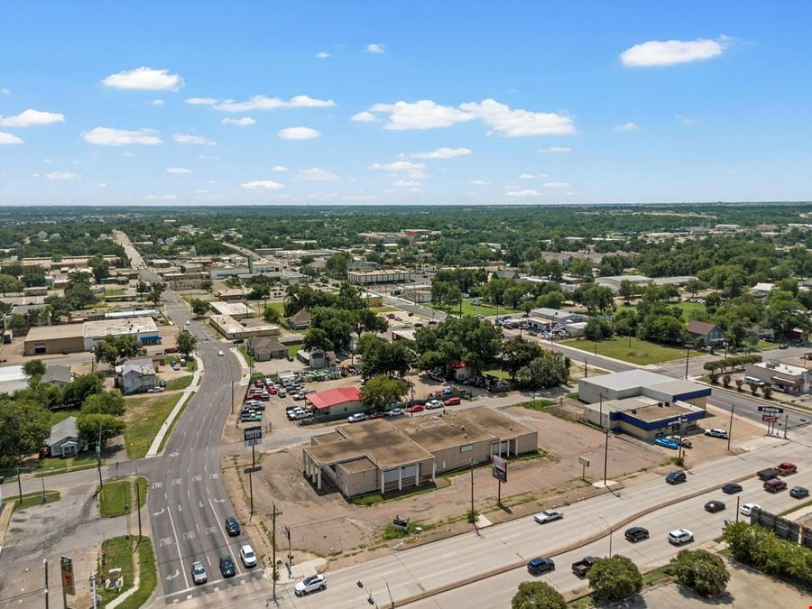 1700 W Waco Dr