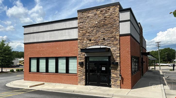 ±3,037 SF Sublease Opportunity | Restaurant Ready Building in Greenville, SC