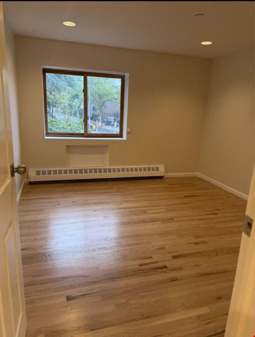 Fully Renovated Office Medical Retail Mixed Use Condo 11882 Metropolitan Avenue Kew Gardens