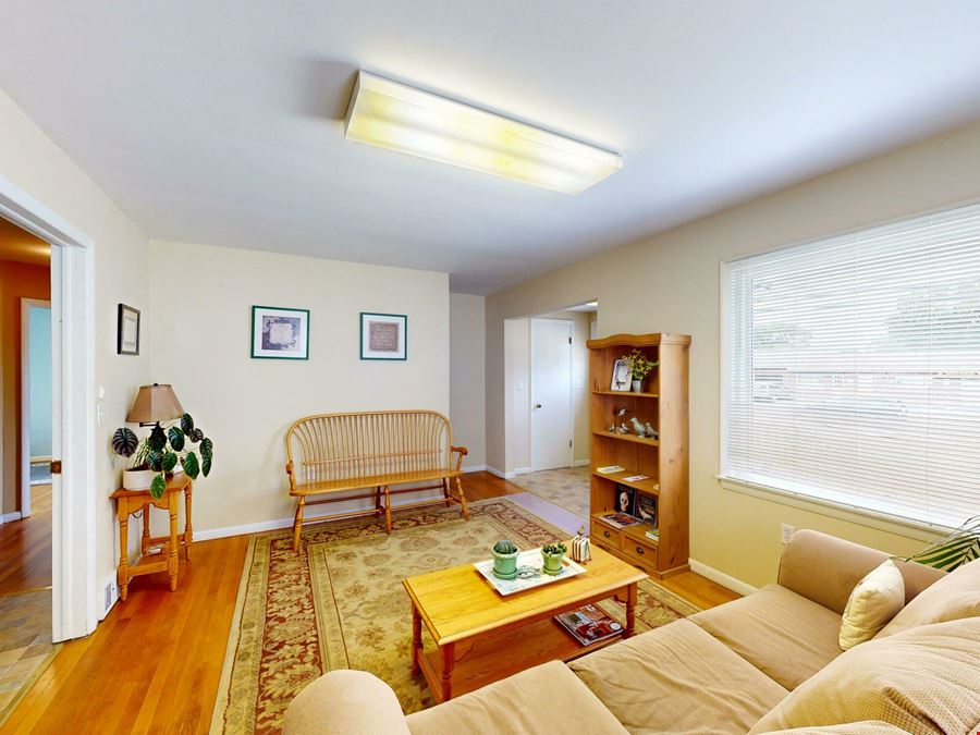 1213 West 38th Street