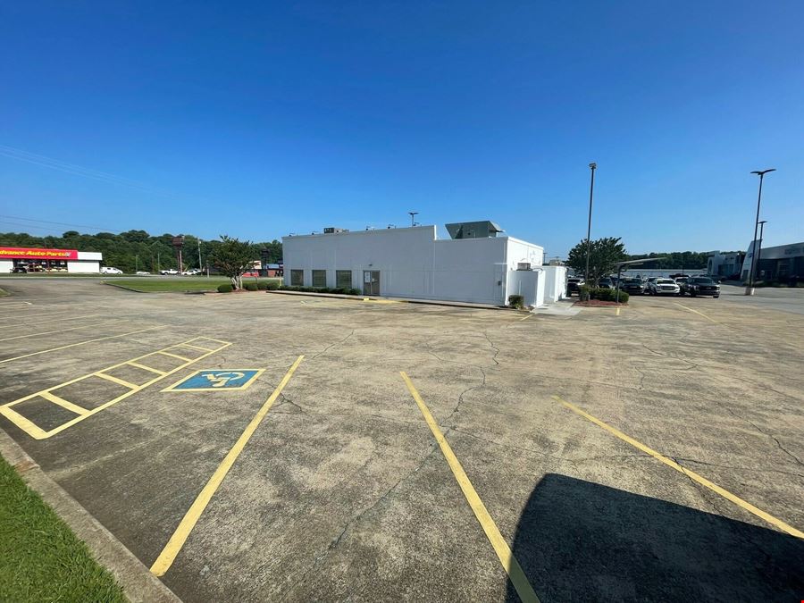 Freestanding QSR Available for Sale/Lease