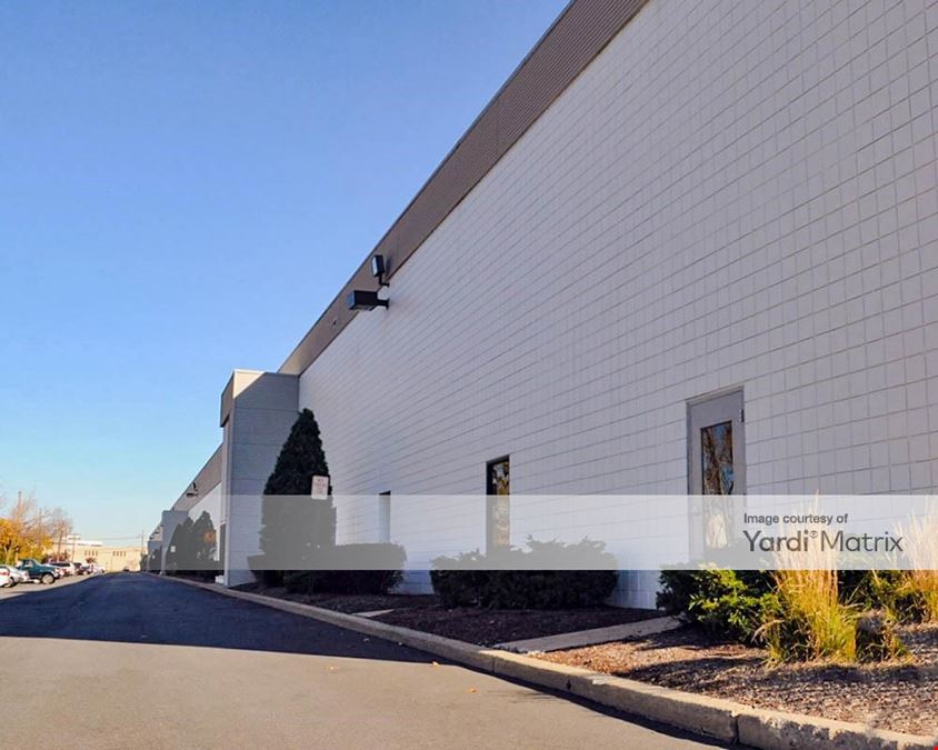 Meadowlands Distribution Center - 1250 Valley Brook Avenue