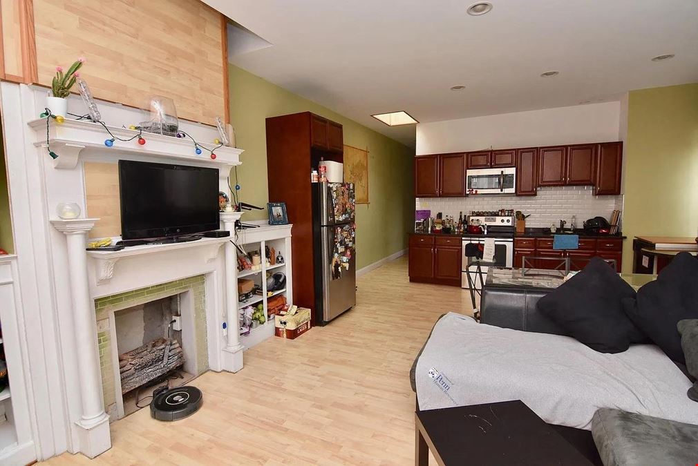 4631 Locust St