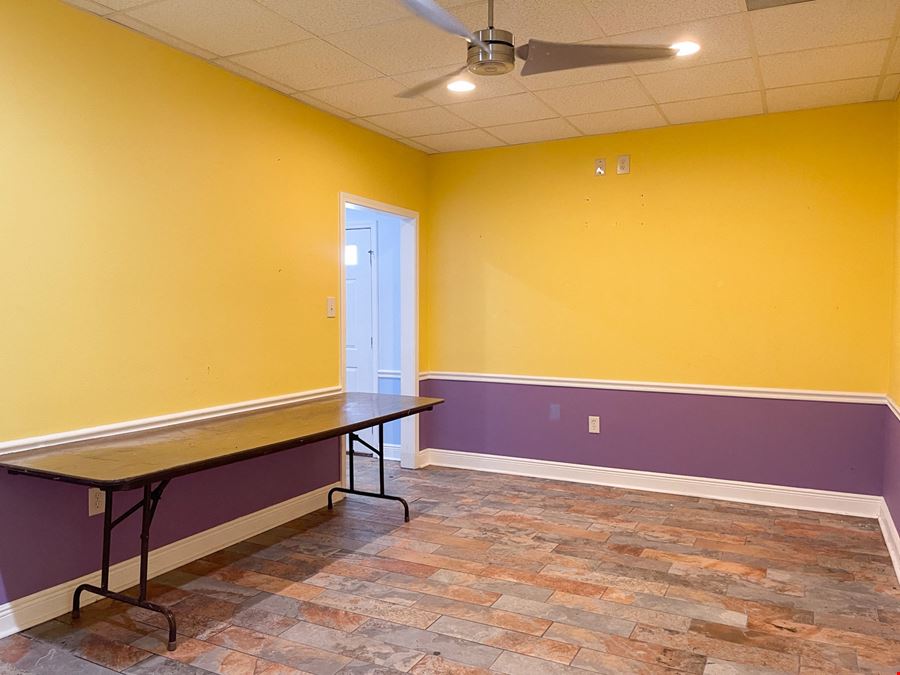 ±9,238 SF Value-Add Office/Warehouse in Industrial Corridor
