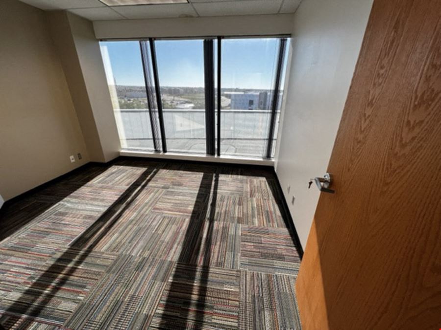 5062 SF Suite 445 Professional Office Spaces in Colorado