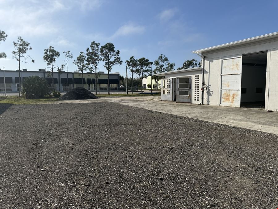 9,000 SF Auto Repair / Flex Building on 1.19 AC For Lease