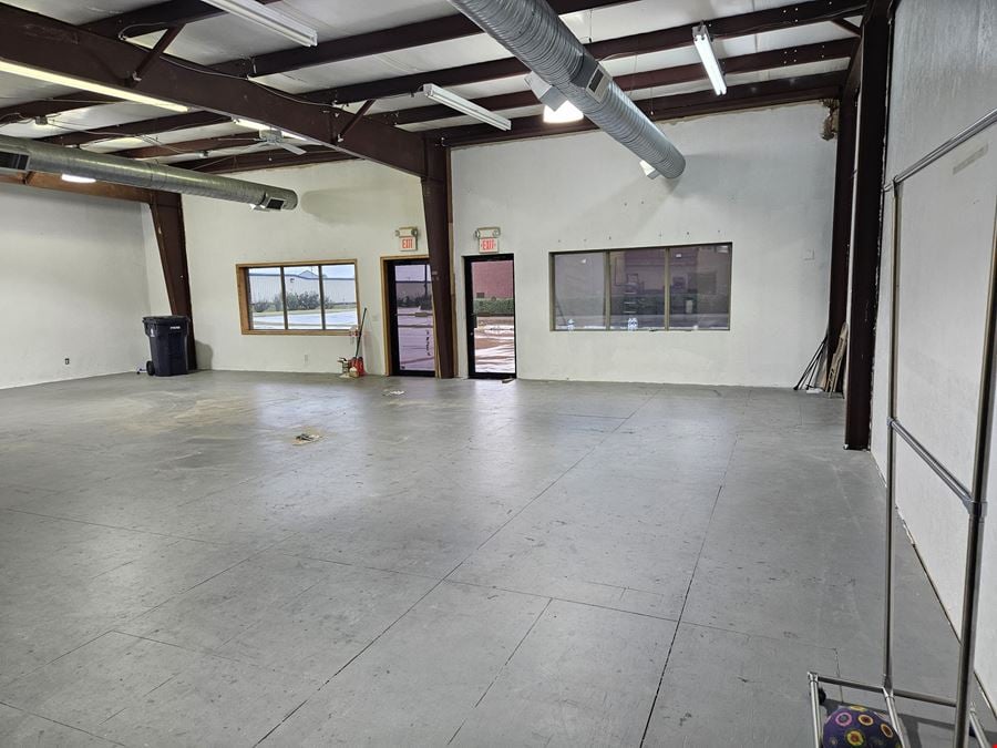 24 NW 144th Cir Office/Warehouse Lease
