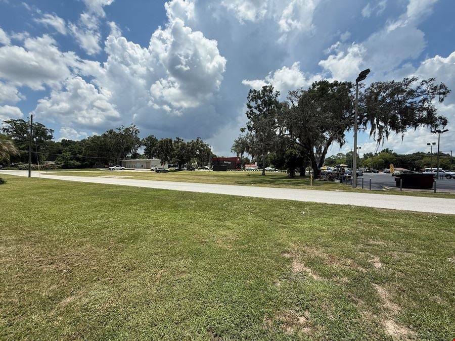 Prime B4-Zoned Outparcel at Belleview's Busiest Corner