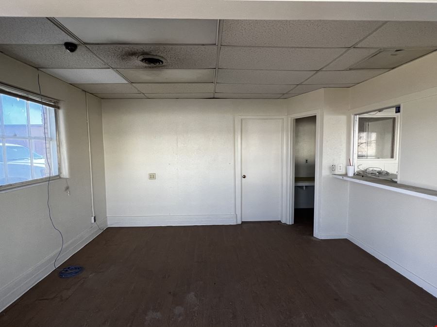 906 E Broadway Street & 101 Hailey Street Sweetwater Texas