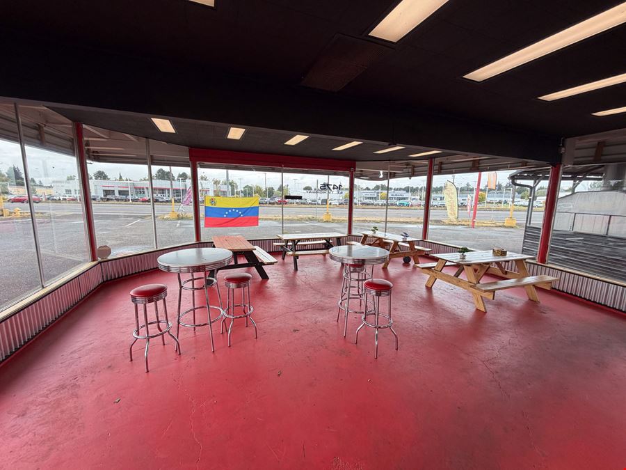 Rare Retail/Automotive Opportunity