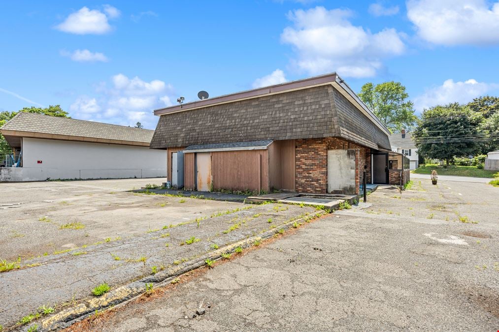 Stillson Road Stand-Alone Commercial/Retail Space.