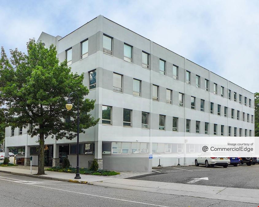 150-160 Great Neck Road