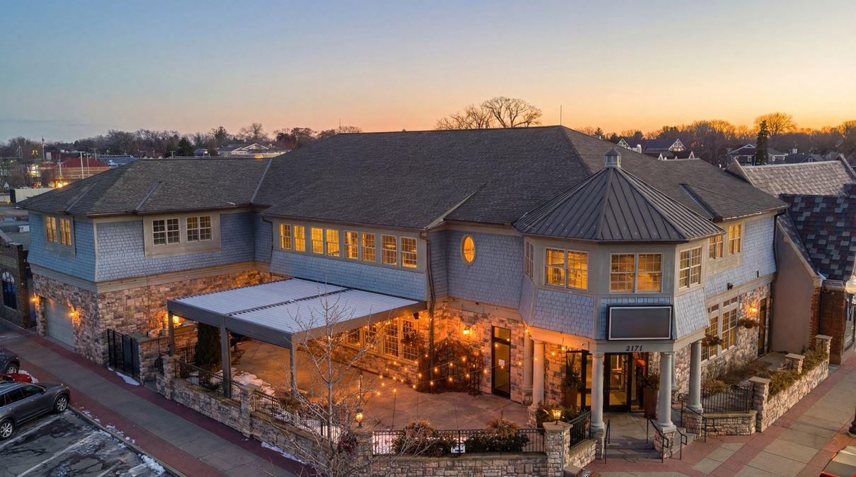Second floor Retail / Office space on PRIME corner of White Bear Lake shopping & entertainment district!