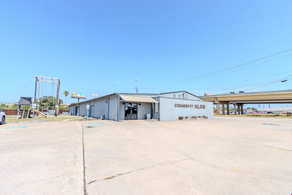 300 N Highway 35