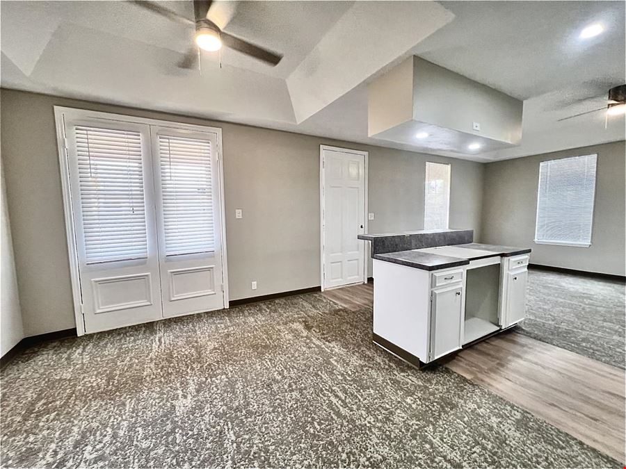 Splendora, TX - Old HWY 59 N - Office Space for Lease