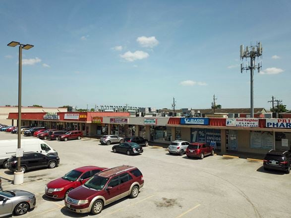 Preview of Retail space for Rent at 7215-7307 Bissonnet