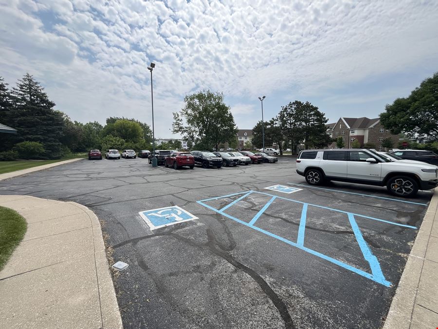 Easton Court - 270-280 E 90th Dr