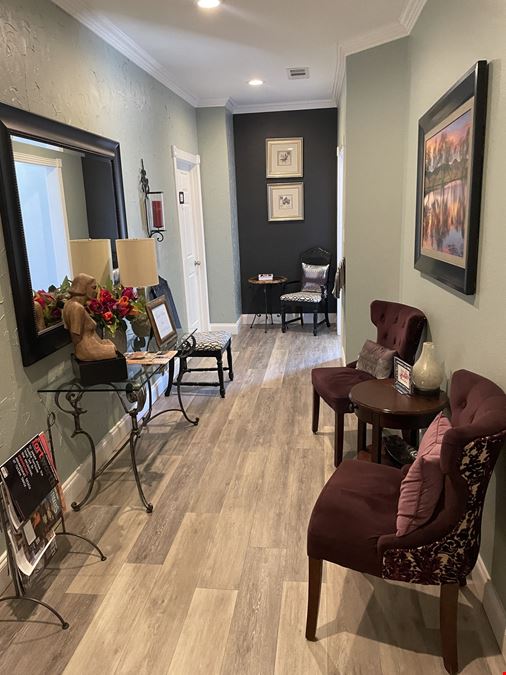 Office in Downtown Grapevine