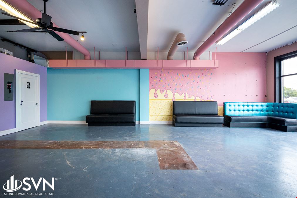 1,100 SF Retail Space For Lease