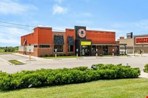 FREESTANDING RESTAURANT BUILDING IN HIGH TRAFFIC AREA