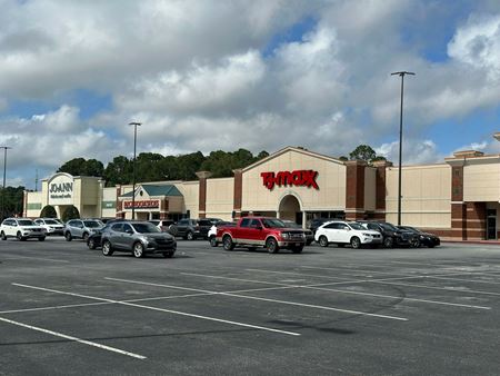 Preview of commercial space at 211 Golden Isles Plaza