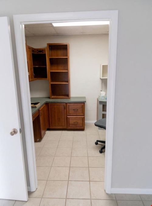 Office + Garage Flex Space – 600 SF – Ocala, FL